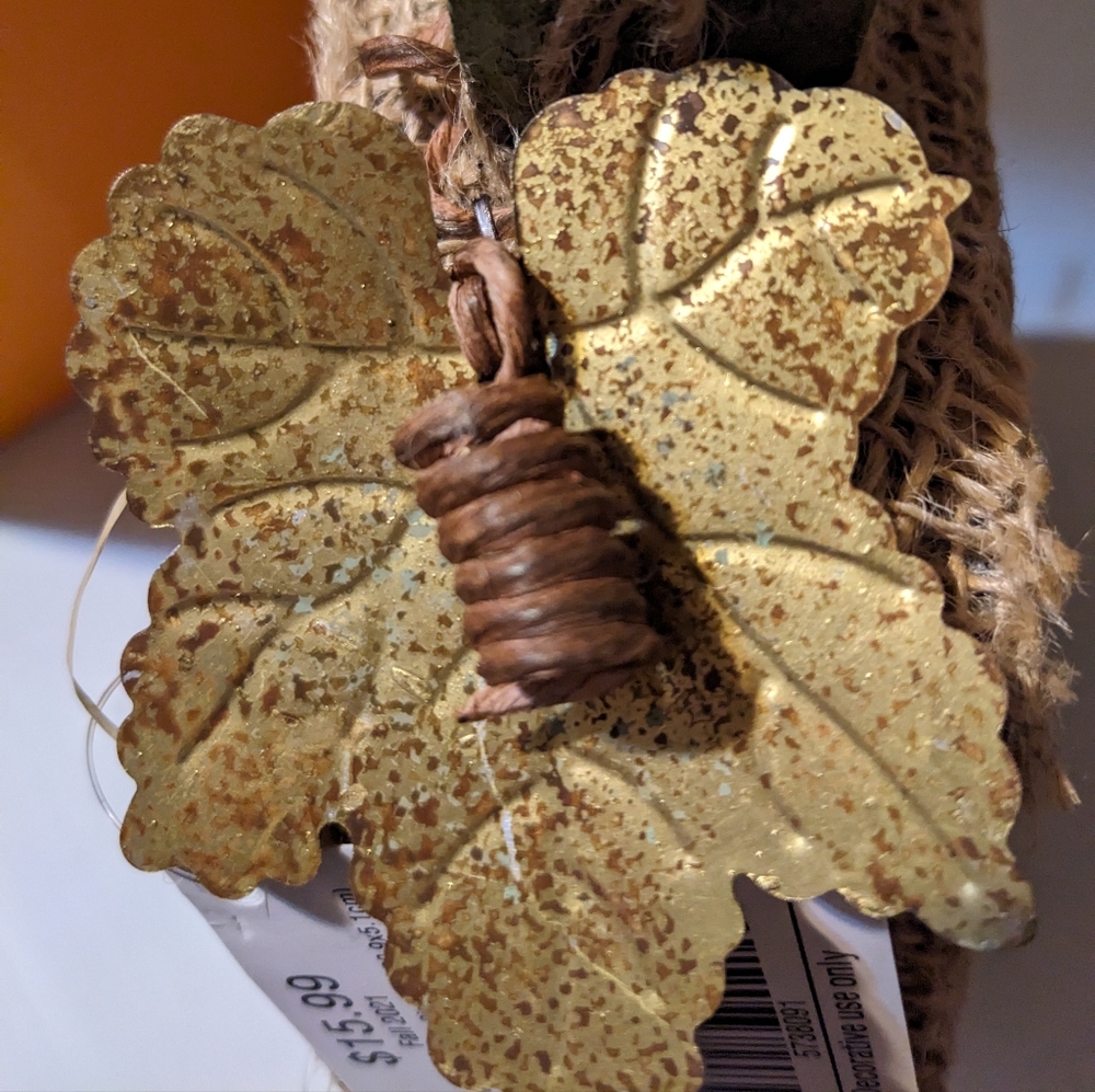 Box#5  🔥 5 For $35 🔥 Two Fall Decor Pumpkins - Picture 10 of 14